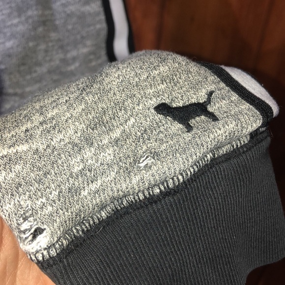 PINK Victoria’s Secret limited edition sweatshirt black/gray medium quarter zip​ - Picture 4 of 6